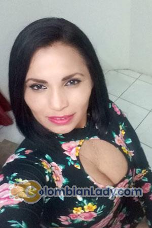 180645 - Andrea Age: 40 - Costa Rica