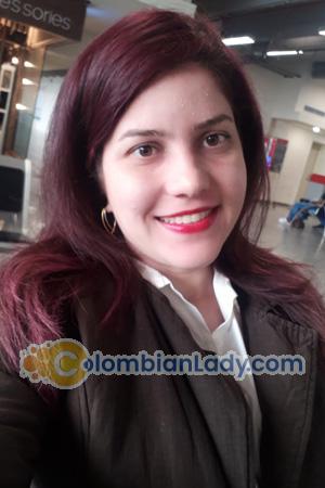 185734 - Laura Age: 34 - Colombia