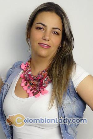 190461 - July Age: 35 - Colombia