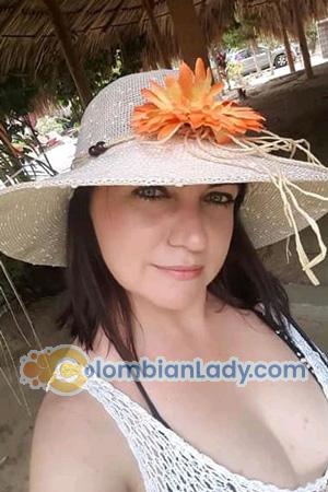 193139 - Yuleimis Age: 40 - Colombia