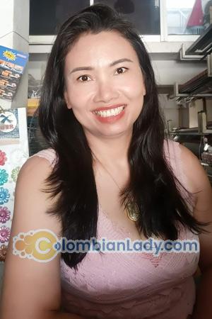 196082 - Punyanuch  (Kung) Age: 54 - Thailand