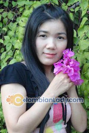 201304 - Thi Tuyet Chinh Age: 44 - Vietnam