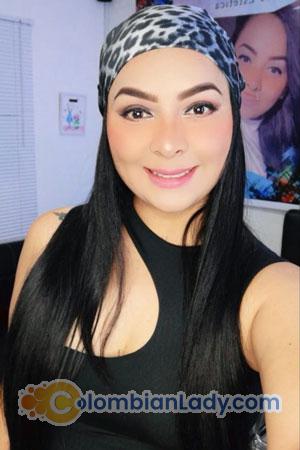 201729 - Sandra Age: 36 - Colombia