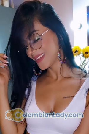 204008 - Kim Age: 30 - Costa Rica