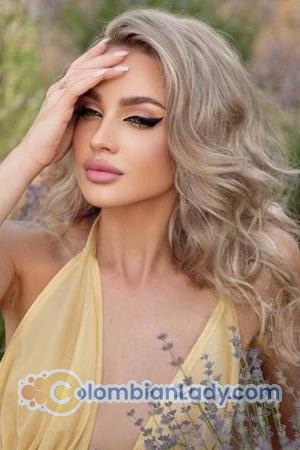 204290 - Alina Age: 18 - Ukraine