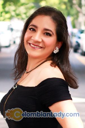 205249 - Haydee Age: 37 - Mexico