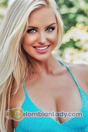 206578 - Elena Age: 27 - Russia