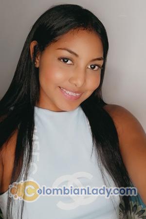 207042 - Yulieth Age: 26 - Colombia