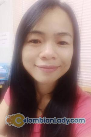 207202 - Wipaporn Age: 43 - Thailand