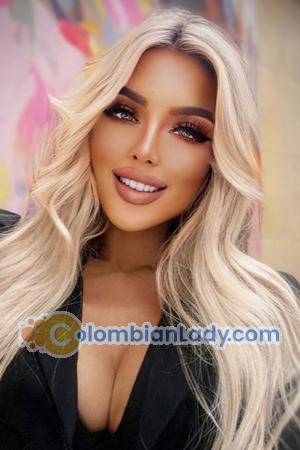 207279 - Irina Age: 32 - Russia