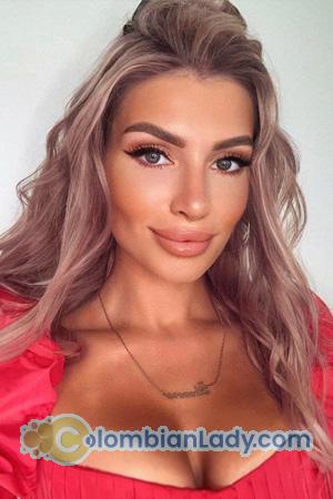 207453 - Eleonora Age: 26 - Russia