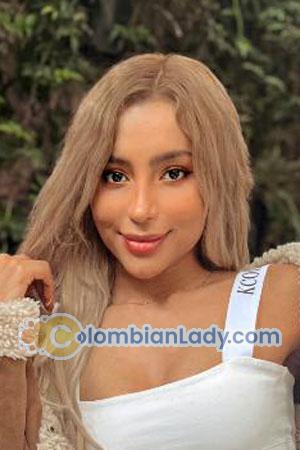 208374 - Alejandra Age: 26 - Colombia