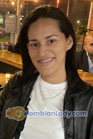 208613 - Alexandra Age: 38 - Colombia