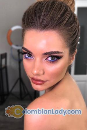 209611 - Amina Age: 21 - Germany