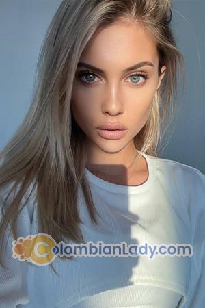 209791 - Polina Age: 23 - Russia