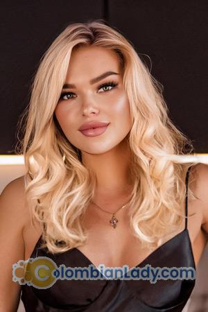 211003 - Anastasiia Age: 30 - Ukraine