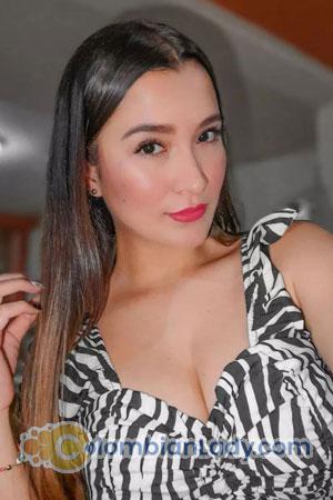 211711 - Paulina Age: 23 - Colombia