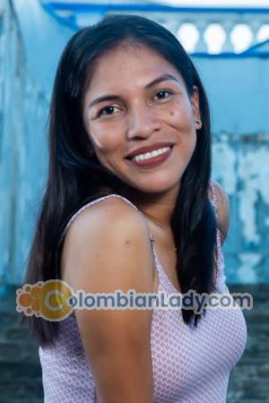 212061 - Iris Age: 34 - Peru