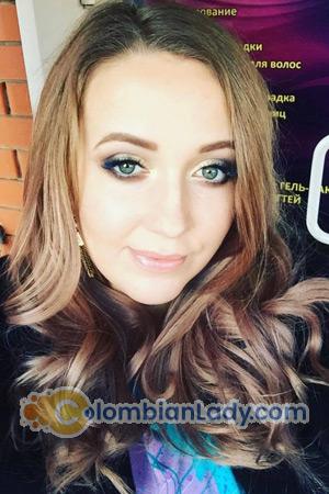 212225 - Karina Age: 33 - Russia