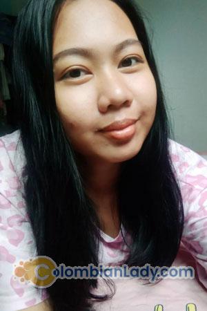 212417 - Somruethai Age: 31 - Thailand