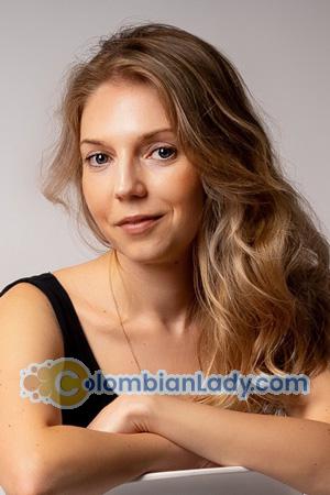 214039 - Julia Age: 38 - Russia