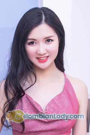 215176 - Xenia Age: 26 - China