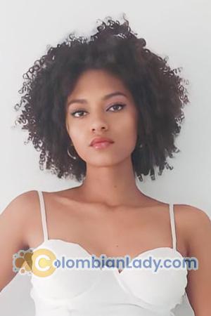 215243 - Carolina Age: 28 - Colombia