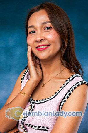 216833 - Amolsiri (Meow) Age: 44 - Thailand