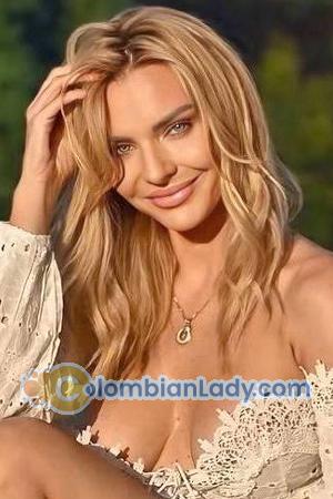 218996 - Kamila Age: 38 - Poland