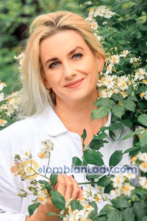 220668 - Viktoriia Age: 51 - Ukraine