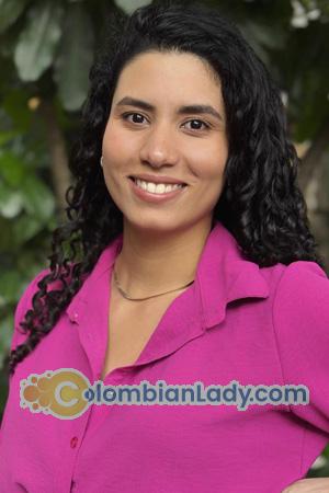 222152 - Laura Age: 27 - Colombia