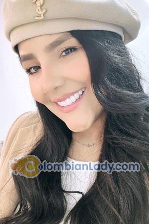223837 - Julieth Age: 32 - Colombia