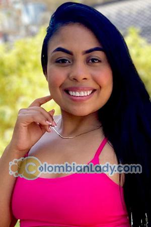 224141 - Daniela Age: 29 - Colombia