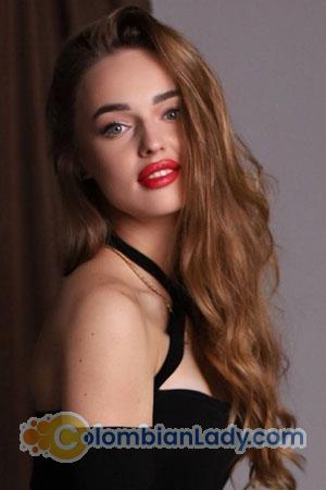 224787 - Viktoriia Age: 25 - Ukraine