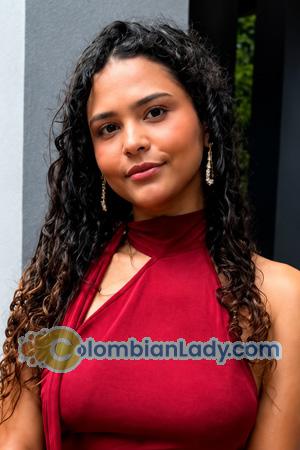 227693 - Laura Age: 19 - Colombia
