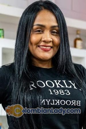 228100 - Gina Age: 37 - Colombia