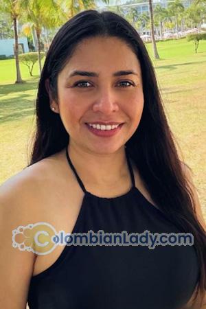 228301 - Melissa Age: 39 - Costa Rica