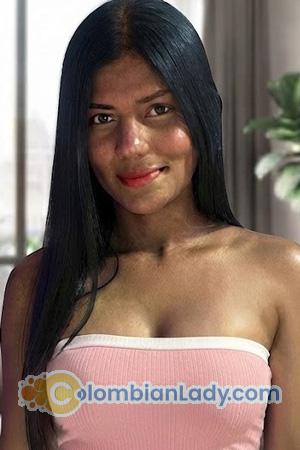 228306 - Laura Age: 26 - Colombia
