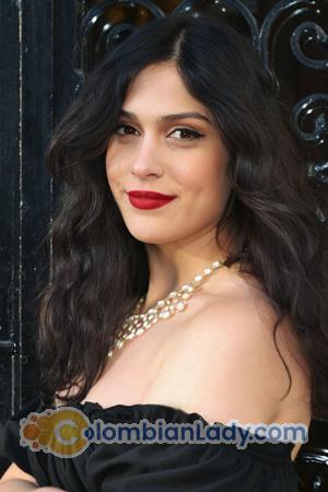 229074 - Emilia Age: 26 - Argentina