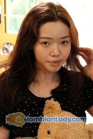 229362 - Thi Hoang Lan Age: 23 - Vietnam