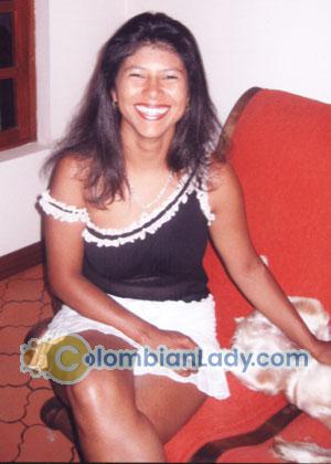 62463 - Yamileth Age: 32 - Costa Rica