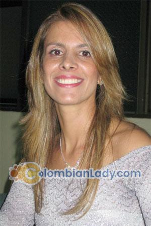 82069 - Isabel Age: 40 - Costa Rica