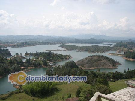 sexy-latin-women-037